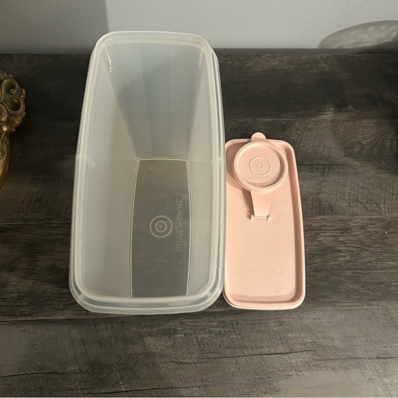 Vintage Tupperware Cereal Keeper 1588-5 w/ Pink Lid Snack Storage Container - Picture 6 of 6